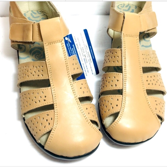 Propet Unisex-Adult Propet  April Fisherman Beige Leather Sandals Oyster 9M main image 4